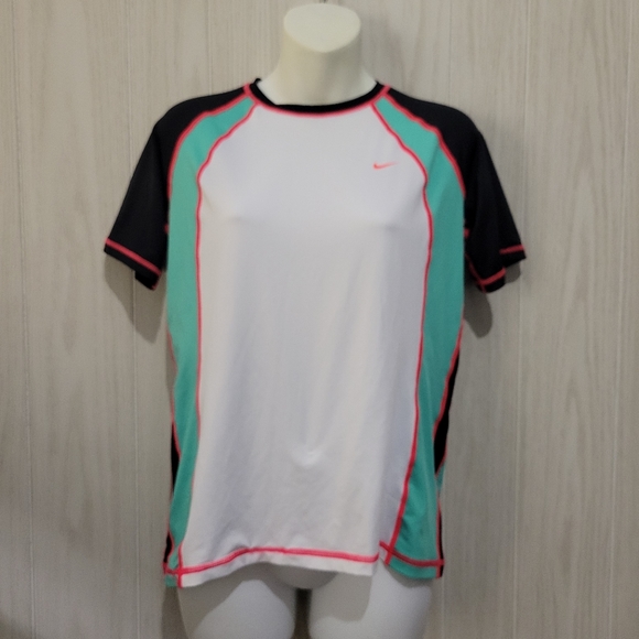Nike Top‎ - Picture 1 of 6